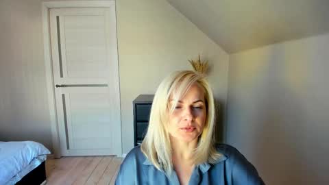 Alicee online show from 19, 2, 2025