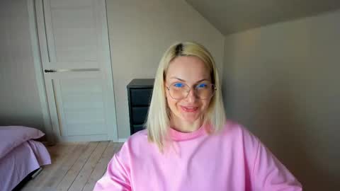Alicee online show from 11, 3, 2025