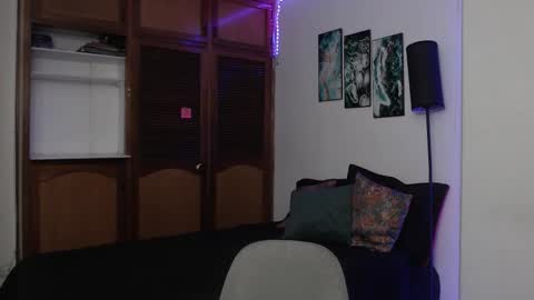 alicee_logan_ online show from 13, 10, 2025