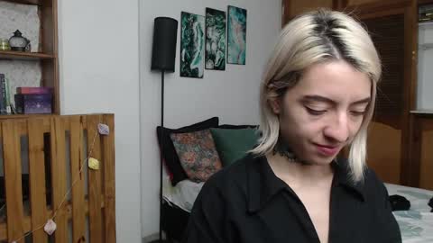 alicee_logan_ online show from 4, 4, 2026
