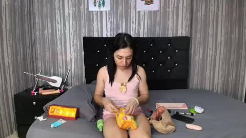 Snapshot of alicee_moonn chatting on 24, 9, 2025 alicee_moonn online show from 24, 9, 2025