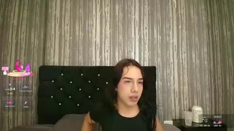 Snapshot of alicee_moonn chatting on 23, 6, 2026 alicee_moonn online show from 23, 6, 2026