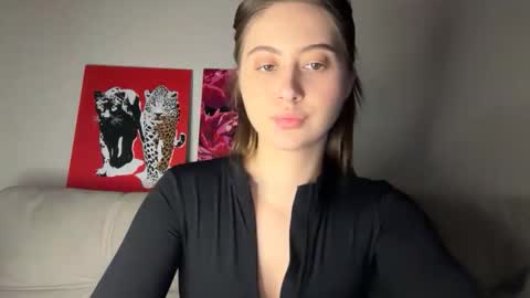 aliceinlustland online show from 2, 4, 2026