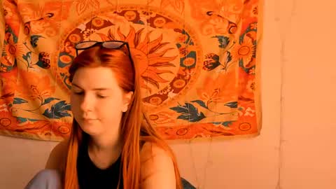 Snapshot of aliceinredsquare_ chatting on 14, 6, 2026 Alice online show from 14, 6, 2026