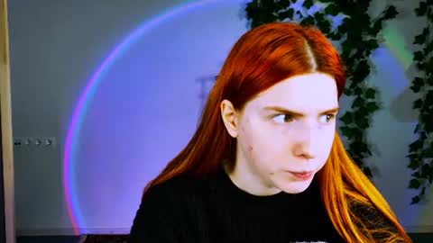 Snapshot of aliceinredsquare_ chatting on 25, 6, 2026 Alice online show from 25, 6, 2026
