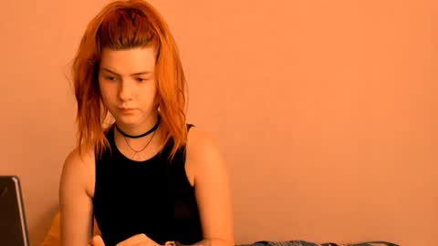 Snapshot of aliceinredsquare_ chatting on 25, 7, 2026 Alice online show from 25, 7, 2026