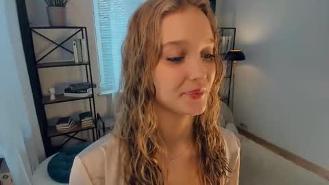 Snapshot of alicemelison chatting on 21, 2, 2026 Serena online show from 21, 2, 2026