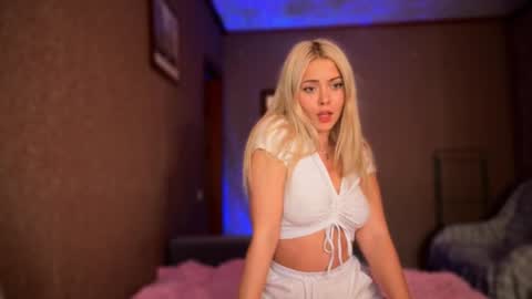 Snapshot of aliceoceaneyes chatting on 11, 9, 2025 aliceoceaneyes online show from 11, 9, 2025