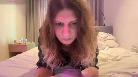 AlicePinkhead online show from 3, 4, 2026