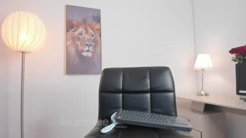 Snapshot of alicerosee___ chatting on 24, 6, 2026 alicerosee___ online show from 24, 6, 2026