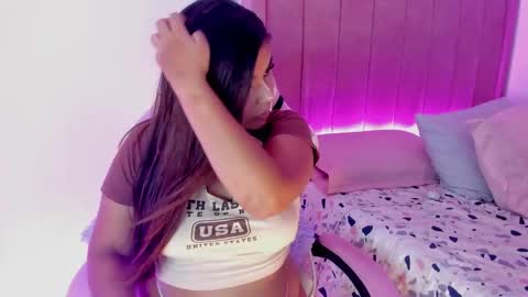 A L I C E  T H U N D E R online show from 27, 9, 2025