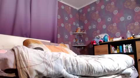 alicewetsquirt online show from 18, 2, 2025