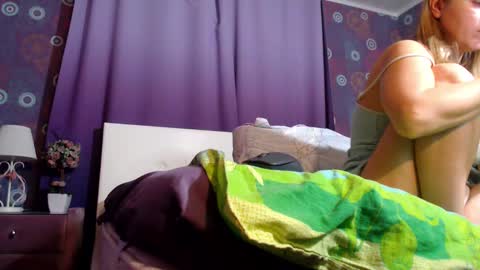 alicewetsquirt online show from 8, 3, 2025