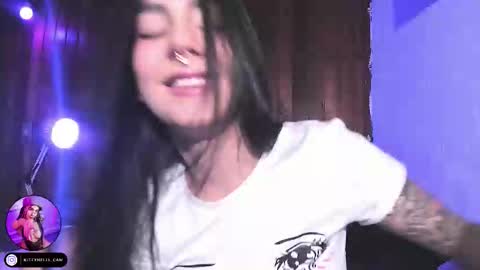 Snapshot of alicewoodville chatting on 18, 11, 2025 Alice online show from 18, 11, 2025