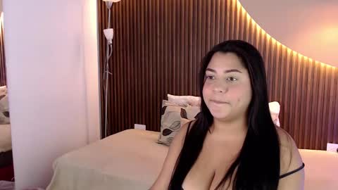 Snapshot of alicia_20_ chatting on 8, 9, 2025 Alice online show from 8, 9, 2025