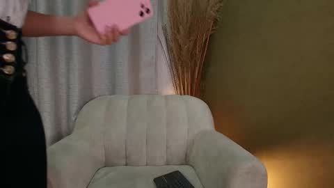 Snapshot of alicia__kiss chatting on 1, 3, 2025 Salome online show from 1, 3, 2025