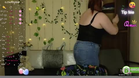 Snapshot of aliciaaared_kis chatting on 25, 5, 2026 Alicia online show from 25, 5, 2026