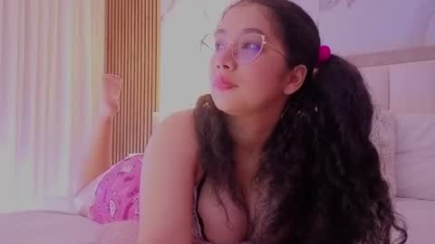 Snapshot of alicialevy chatting on 20, 3, 2026 LUNA online show from 20, 3, 2026