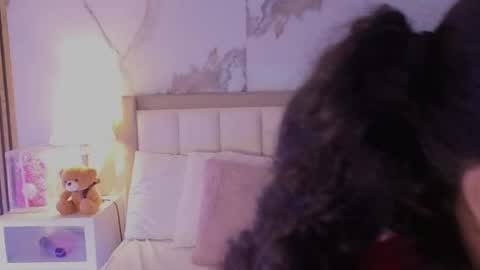 Snapshot of alicialevy chatting on 8, 4, 2026 LUNA online show from 8, 4, 2026