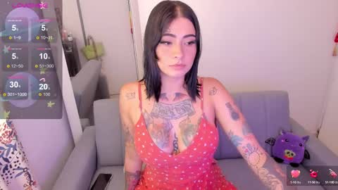 CINNAMON GIRL online show from 5, 12, 2024