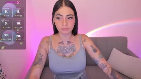 CINNAMON GIRL online show from 18, 12, 2024