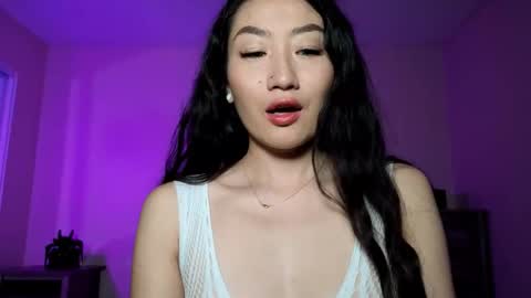 Alicia Hebi online show from 2, 11, 2025