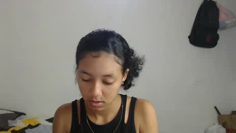 Snapshot of alicie_sexy_hot_20 chatting on 4, 2, 2025 ana online show from 4, 2, 2025