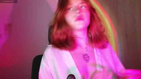 aliciia_23 online show from 25, 3, 2026