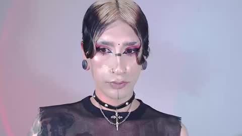 Snapshot of alienexxx chatting on 11, 12, 2024 online show from 11, 12, 2024