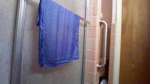 alienlove23 online show from 14, 2, 2026