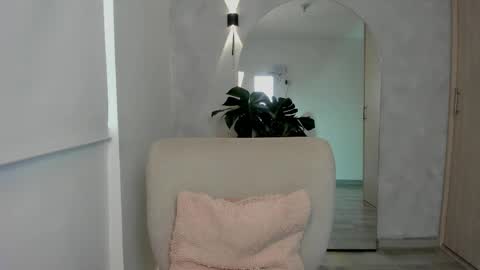 Snapshot of aliessiarose1 chatting on 25, 4, 2026 Ali online show from 25, 4, 2026