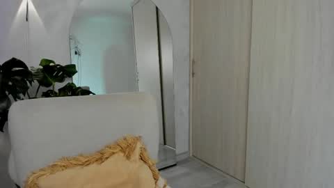 Snapshot of aliessiarose1 chatting on 28, 5, 2026 Ali online show from 28, 5, 2026