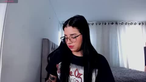 Snapshot of aliice_walker_ chatting on 16, 11, 2025 aliice_walker_ online show from 16, 11, 2025