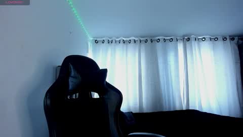 Snapshot of aliice_walker_ chatting on 2, 2, 2026 aliice_walker_ online show from 2, 2, 2026