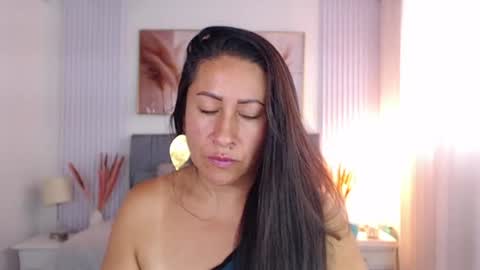 Snapshot of aliicia_milf chatting on 26, 5, 2026 aliicia_milf online show from 26, 5, 2026