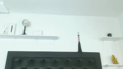 alika_jonhson_ online show from 8, 10, 2025