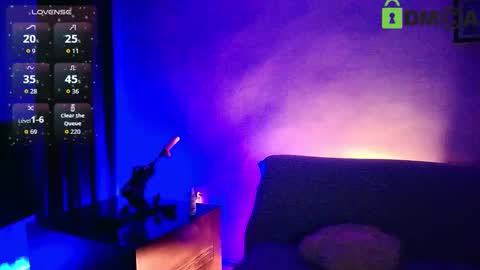 Snapshot of alikaluna chatting on 24, 11, 2025 AlikaLuna online show from 24, 11, 2025