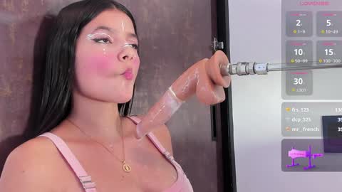 Snapshot of alina_cute18 chatting on 21, 1, 2025 alina online show from 21, 1, 2025