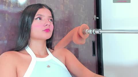 Snapshot of alina_cute18 chatting on 7, 2, 2025 alina online show from 7, 2, 2025