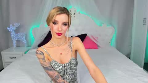 Snapshot of alina_lovelyx chatting on 2, 2, 2025 Alina online show from 2, 2, 2025