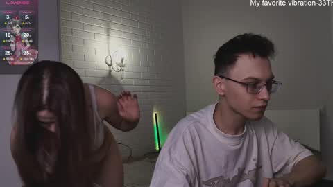 Snapshot of alinabae chatting on 1, 2, 2025 Alina and Ben online show from 1, 2, 2025