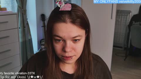 Snapshot of alinabae chatting on 26, 2, 2025 Alina and Ben online show from 26, 2, 2025
