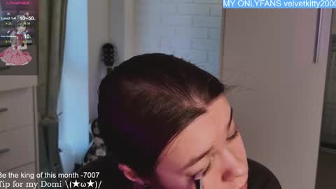 Snapshot of alinabae chatting on 28, 2, 2025 Alina and Ben online show from 28, 2, 2025