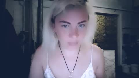 Snapshot of alinafrey_ chatting on 10, 5, 2026 Alina online show from 10, 5, 2026