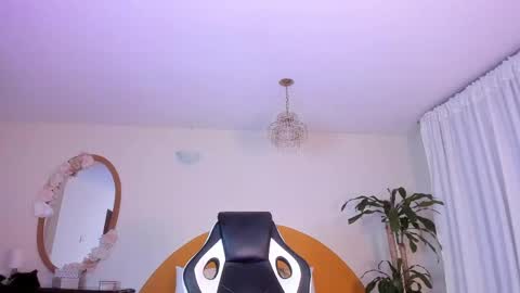 Snapshot of alinasimmons chatting on 24, 5, 2026 AlinaSimmons online show from 24, 5, 2026