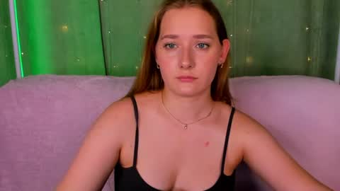 Snapshot of alinawise chatting on 22, 6, 2026 alinawise online show from 22, 6, 2026