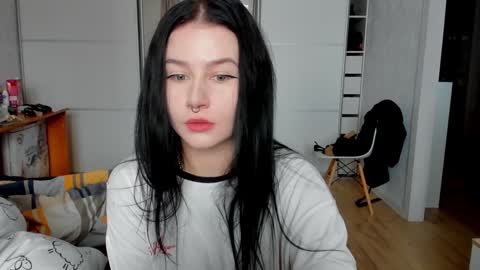 Aline Greeeen online show from 10, 12, 2024