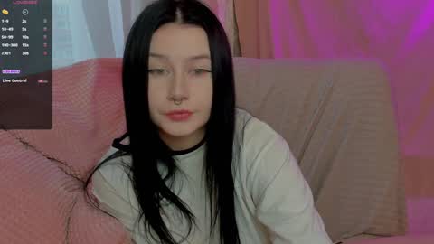 Aline Greeeen online show from 5, 1, 2025