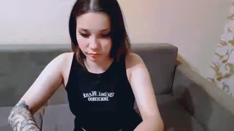 Snapshot of alisa_fox_pup chatting on 4, 7, 2026 Alisa online show from 4, 7, 2026