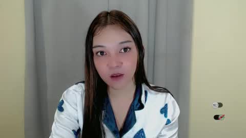 Snapshot of alisa_kiss_ chatting on 8, 2, 2025 Shanti xhey online show from 8, 2, 2025